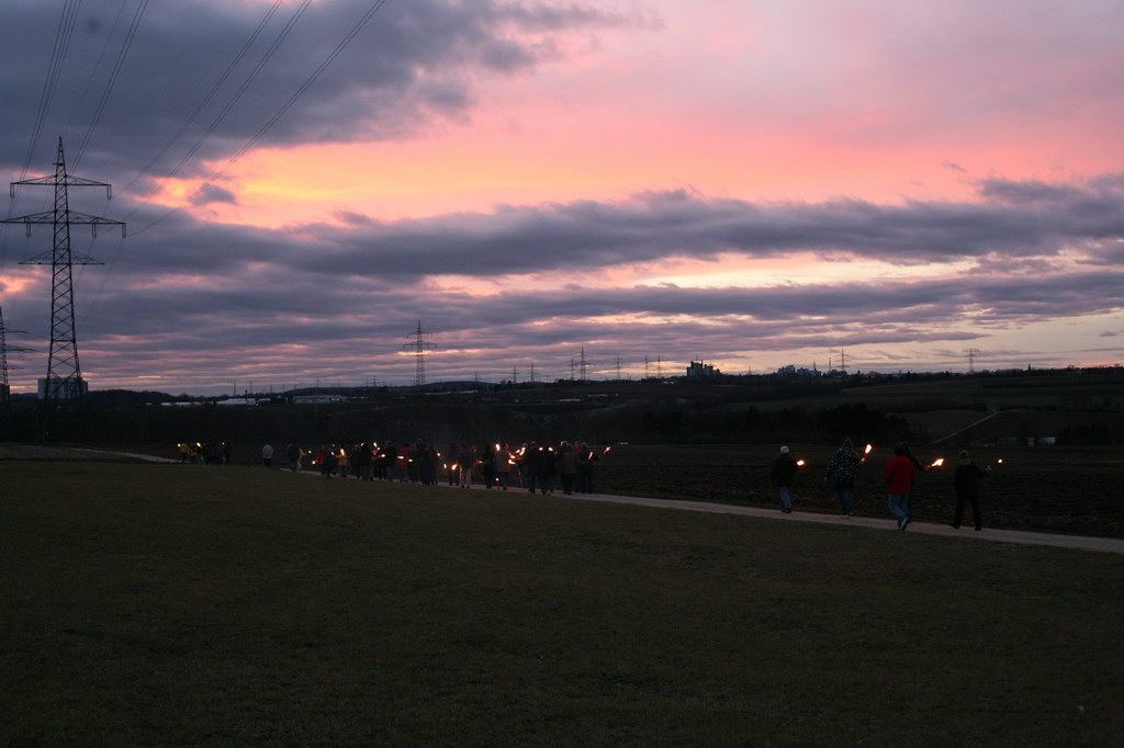 * Image 32