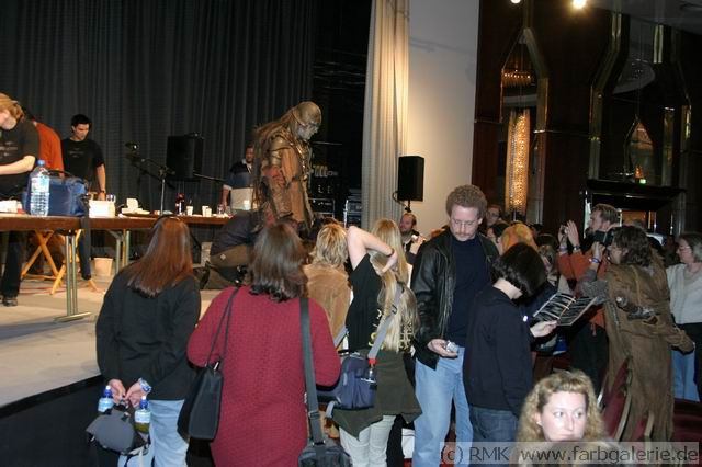 * Image 32